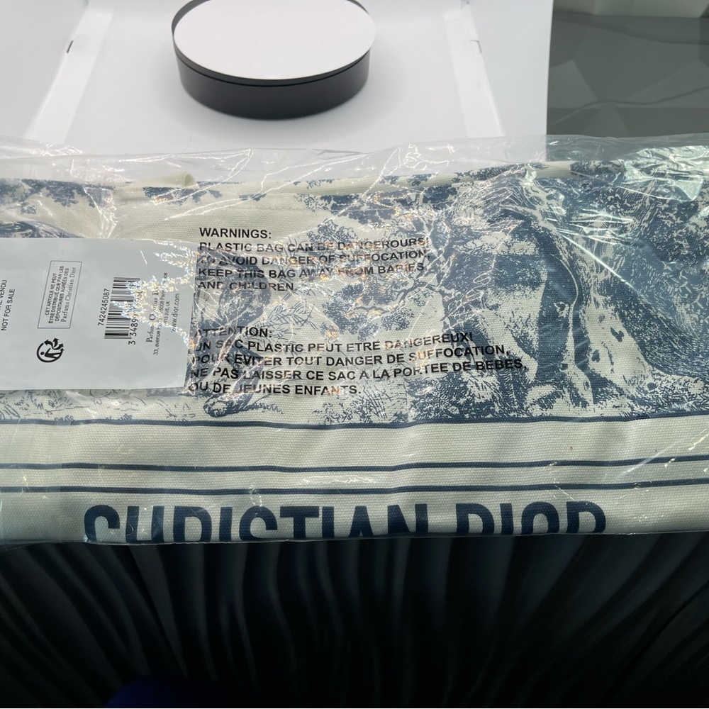 Dior Riviera Beach Tote NEW- unopened VIP gift